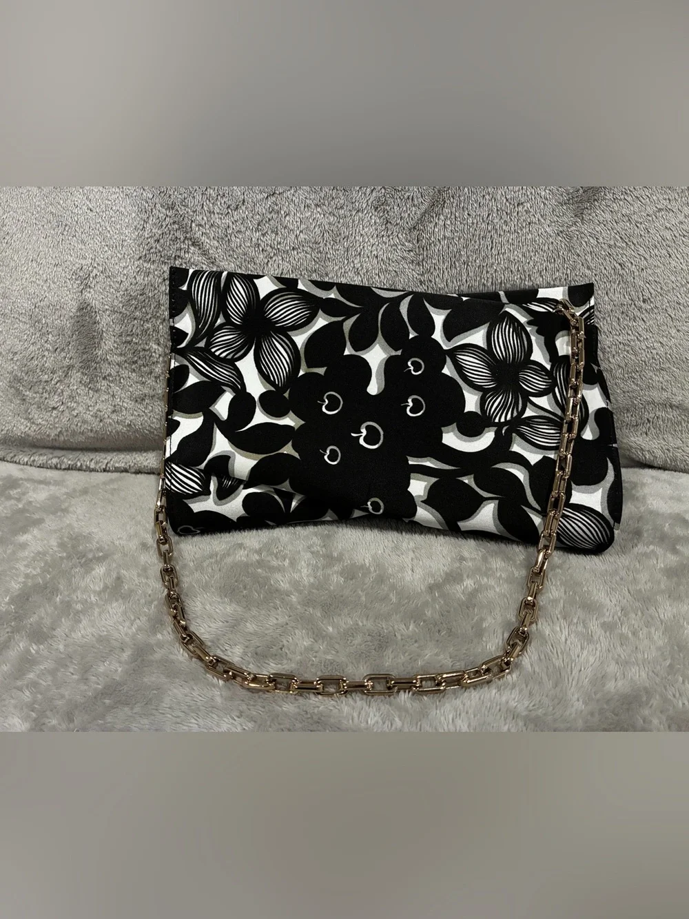 N/A stylish black